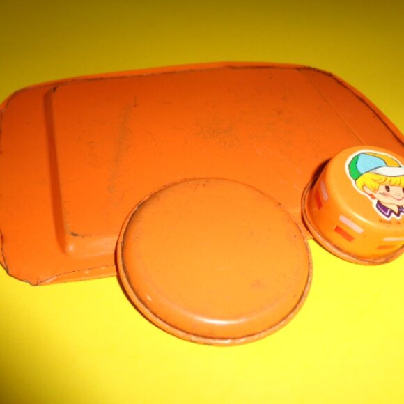 Vintage 1960's Kids Tea Set, 3 pieces, Hong Kong Pressed Tin, Good Condition - Picture 3 of 4